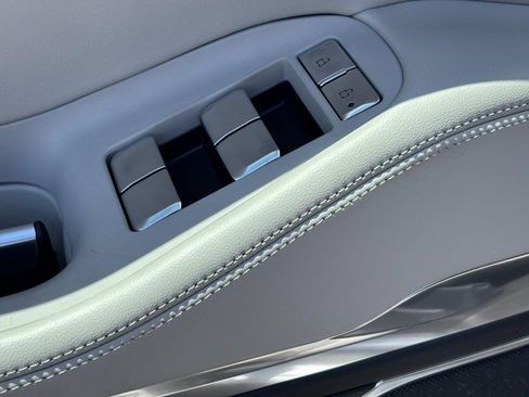 New 2026 Lincoln Navigator Reserve AWD/4WD image 16