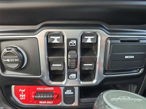 Certified 2021 Jeep Gladiator Mojave image 16