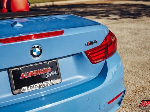 Used 2018 BMW M4 Convertible w/ Competition Package image 32