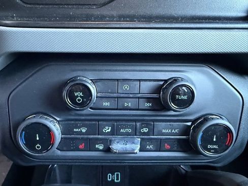 Used 2022 Ford Bronco Big Bend image 35