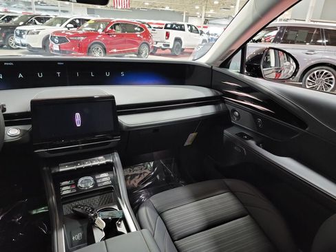 New 2026 Lincoln Nautilus Reserve image 19