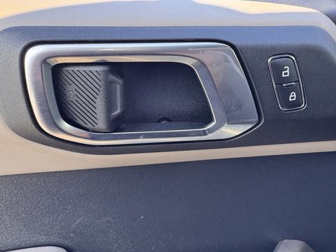 Certified 2023 Ford Bronco Wildtrak image 16