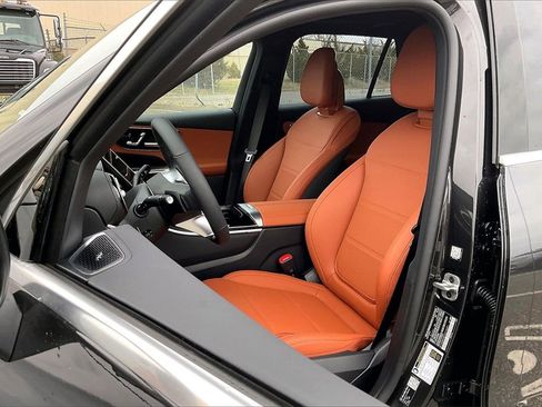 New 2026 Mercedes-Benz GLC 300 4MATIC image 9