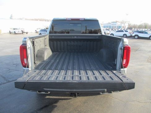 Used 2023 GMC Sierra 1500 AT4 w/ AT4 Preferred Package image 7