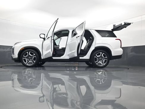 Certified 2024 Hyundai Palisade SEL FWD image 36