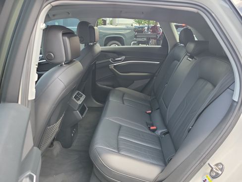 Used 2021 Audi e-tron Premium w/ Convenience Plus Package AWD/4WD image 16