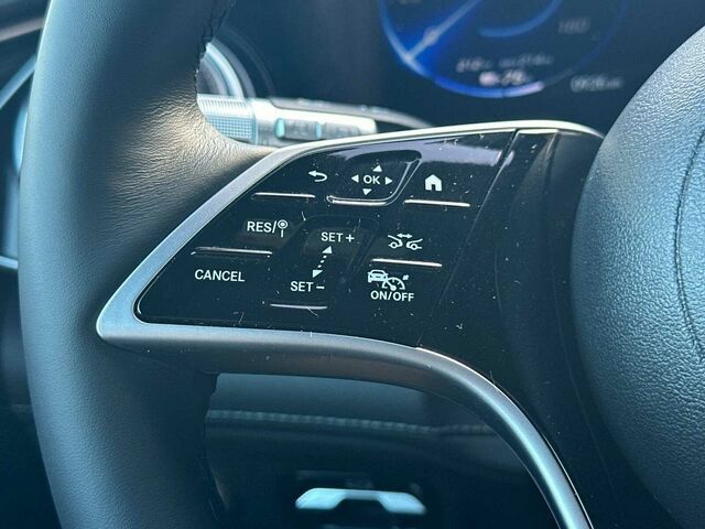 Used 2023 Mercedes-Benz EQS 580 4MATIC SUV w/ Acoustic Comfort Package image 30