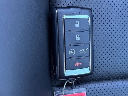 Used 2023 Jeep Grand Cherokee Overland w/ Luxury Tech Group IV image 44