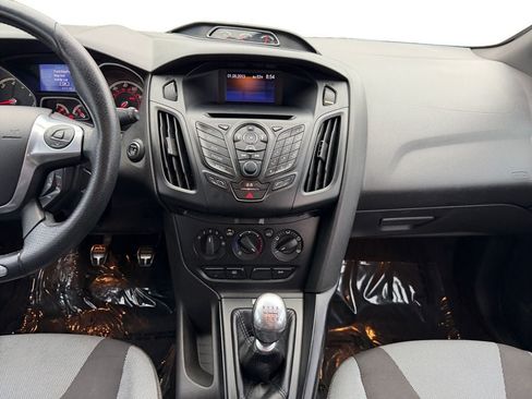Used 2013 Ford Focus ST FWD image 19