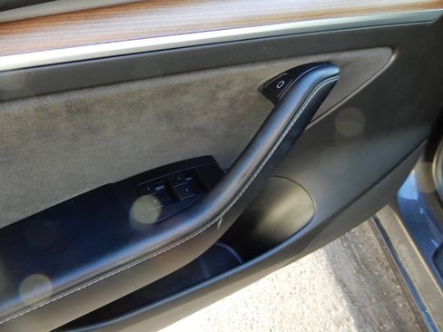 Used 2022 Tesla Model 3 Long Range image 21