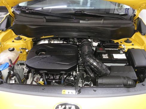 Used 2021 Kia Seltos SX w/ SX Sunroof Package AWD/4WD image 12