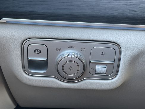 Certified 2025 Mercedes-Benz GLS 450 4MATIC w/ AMG Line Exterior image 25