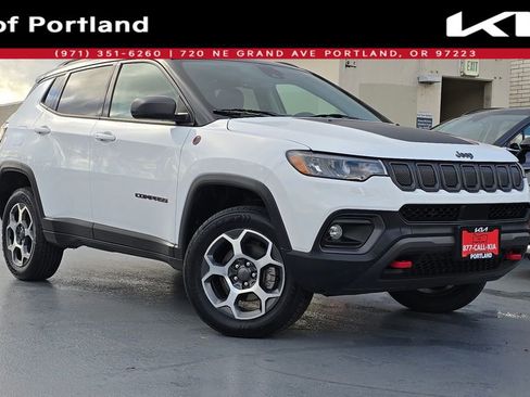 Used 2022 Jeep Compass Trailhawk image 1