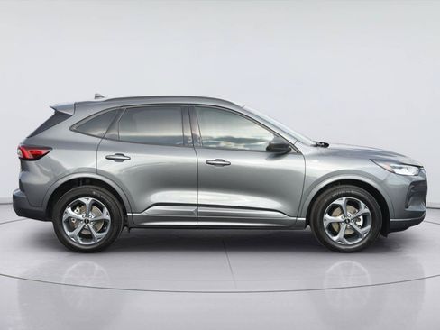 Certified 2023 Ford Escape ST-Line w/ Tech Pack #1 AWD/4WD image 5