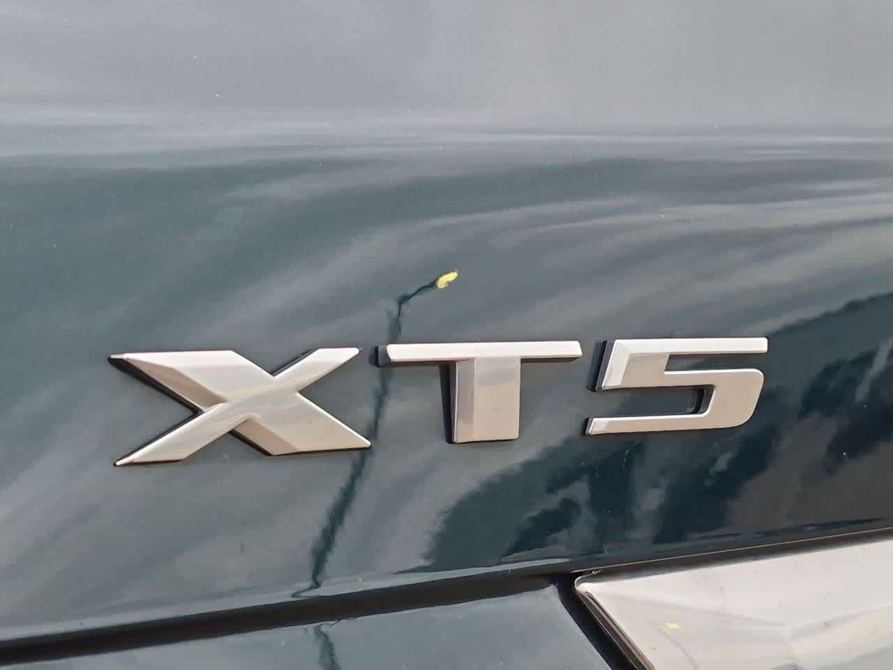 Used 2025 Cadillac XT5 Premium Luxury AWD/4WD image 12