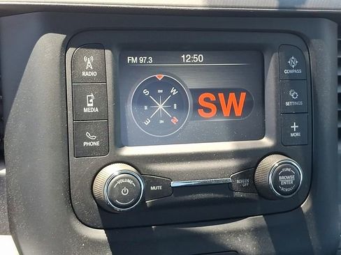 Used 2024 RAM 2500 Tradesman w/ Chrome Appearance Group AWD/4WD image 16