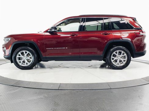 Used 2022 Jeep Grand Cherokee Limited AWD/4WD image 7