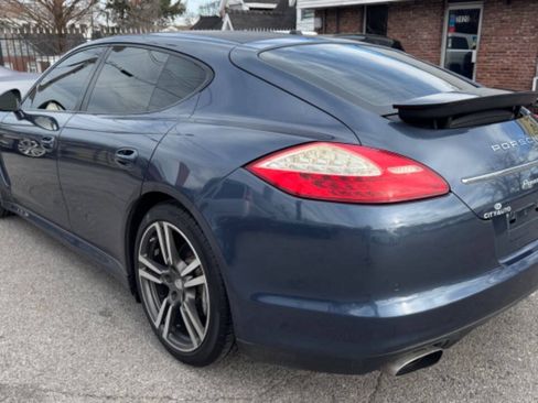 Used 2011 Porsche Panamera RWD image 6