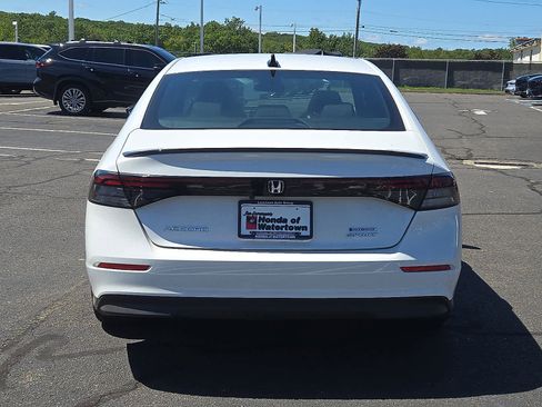 Used 2024 Honda Accord Sport image 6