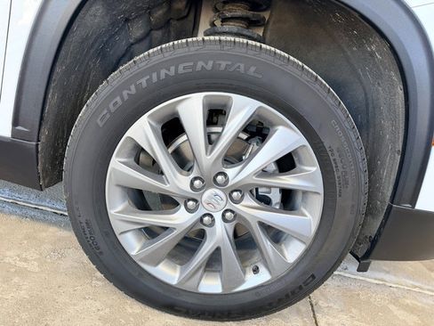 Used 2025 Buick Enclave Preferred image 13