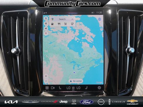 Used 2025 Volvo XC60 B5 Plus image 18