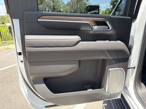 New 2026 Chevrolet Silverado 2500 High Country w/ High Country Premium Package AWD/4WD image 9