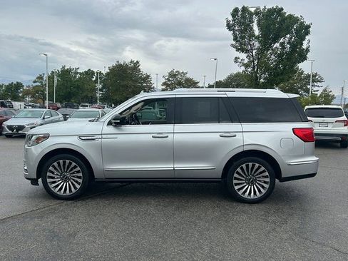 Used 2019 Lincoln Navigator Reserve image 7
