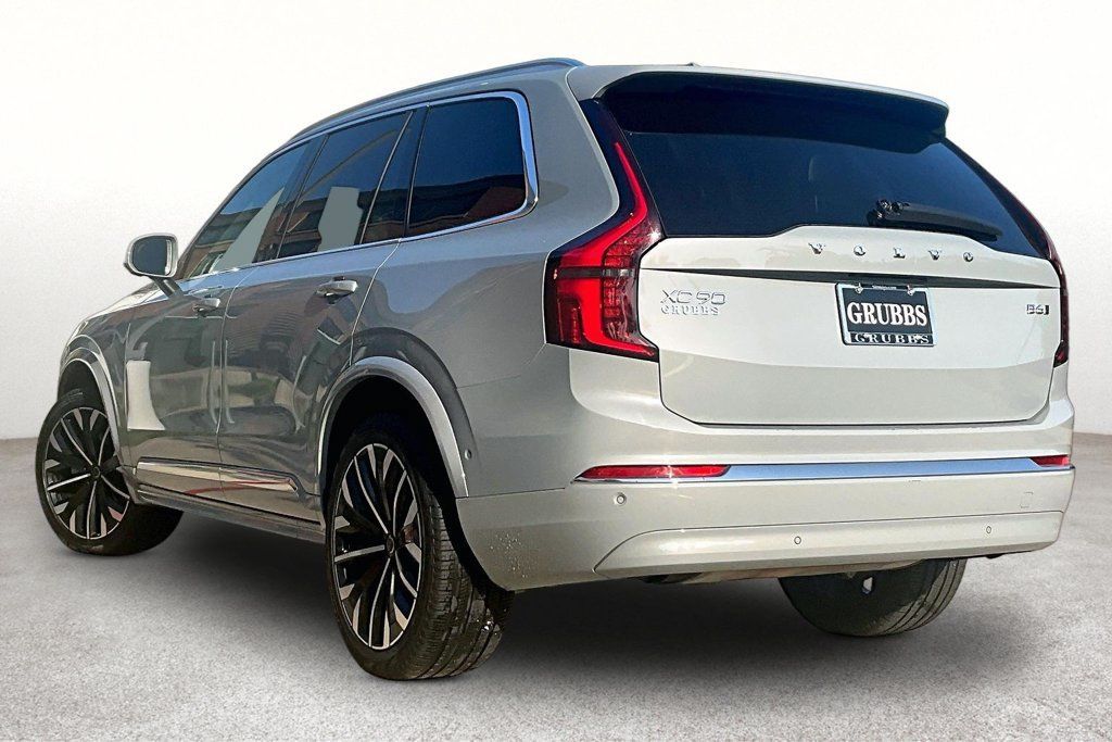 Certified 2026 Volvo XC90 B6 Plus AWD/4WD image 16