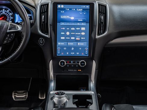 Used 2023 Ford Edge ST image 28