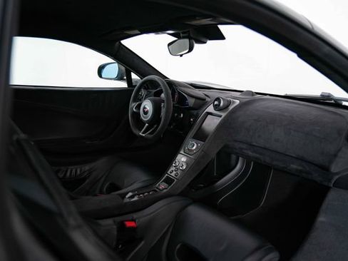 Used 2016 McLaren 675LT Coupe RWD image 26
