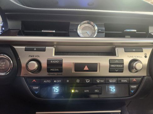 Used 2013 Lexus ES 350 image 16