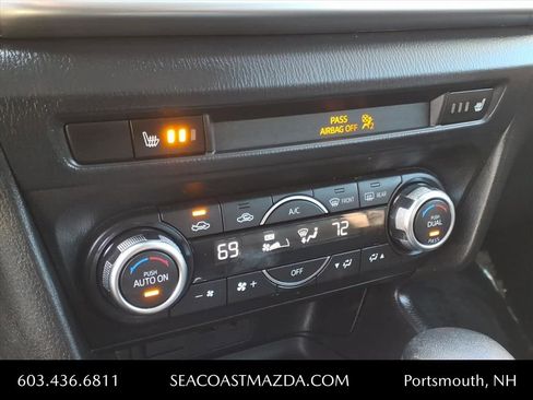 Used 2018 MAZDA MAZDA3 Touring image 15