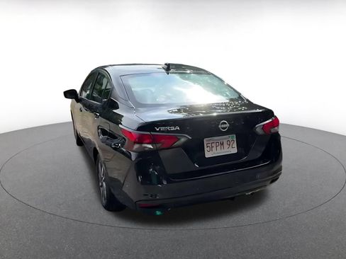 Used 2025 Nissan Versa SV FWD image 9