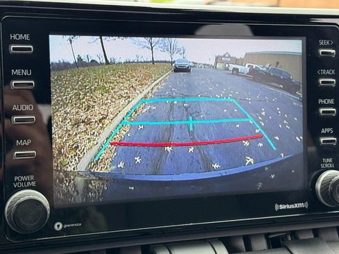 Used 2021 Toyota RAV4 SE image 21