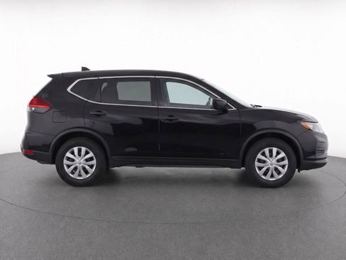 Used 2018 Nissan Rogue S FWD image 8