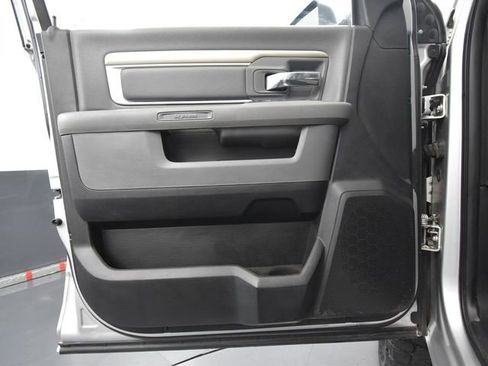 Used 2016 RAM 3500 Big Horn image 20