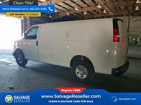 Used 2021 Chevrolet Express 2500 w/ Driver Convenience Package RWD image 3
