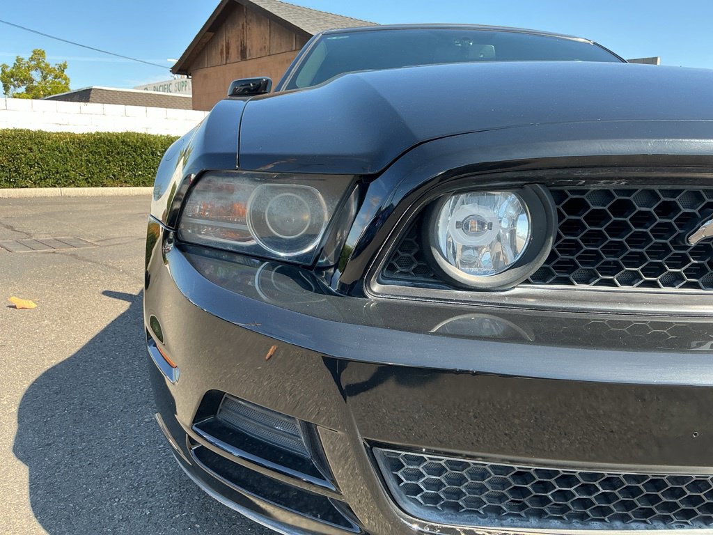 Used 2013 Ford Mustang GT RWD image 3