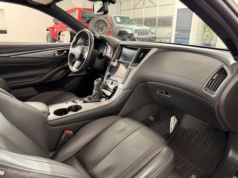 Used 2021 INFINITI Q60 3.0t Luxe w/ Cargo Package RWD image 29