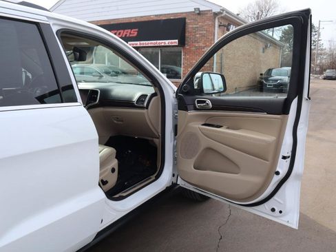 Used 2014 Jeep Grand Cherokee Limited AWD/4WD image 10