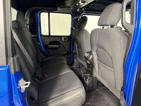 Used 2021 Jeep Gladiator Sport image 24