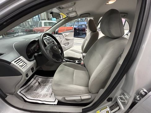 Used 2013 Toyota Corolla L image 45