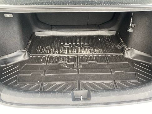 Used 2025 Honda Civic Sport image 10