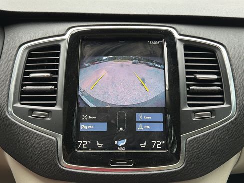 Used 2021 Volvo XC90 T6 Momentum w/ Climate Package AWD/4WD image 5