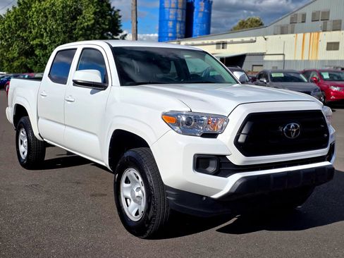 Used 2023 Toyota Tacoma SR AWD/4WD image 1