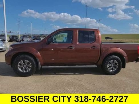 Used 2017 Nissan Frontier Desert Runner RWD image 5