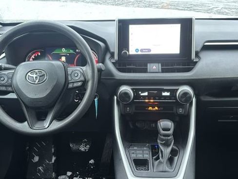 Used 2024 Toyota RAV4 LE image 8