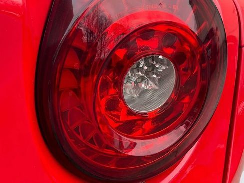 Used 2016 Ferrari California T RWD image 25