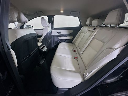 Used 2023 Nissan Ariya FWD image 28