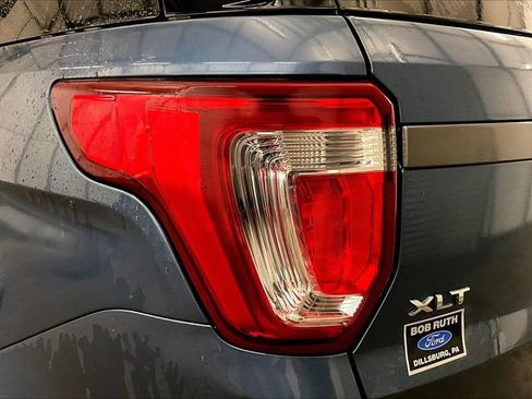Used 2018 Ford Explorer XLT w/ Equipment Group 202A AWD/4WD image 29